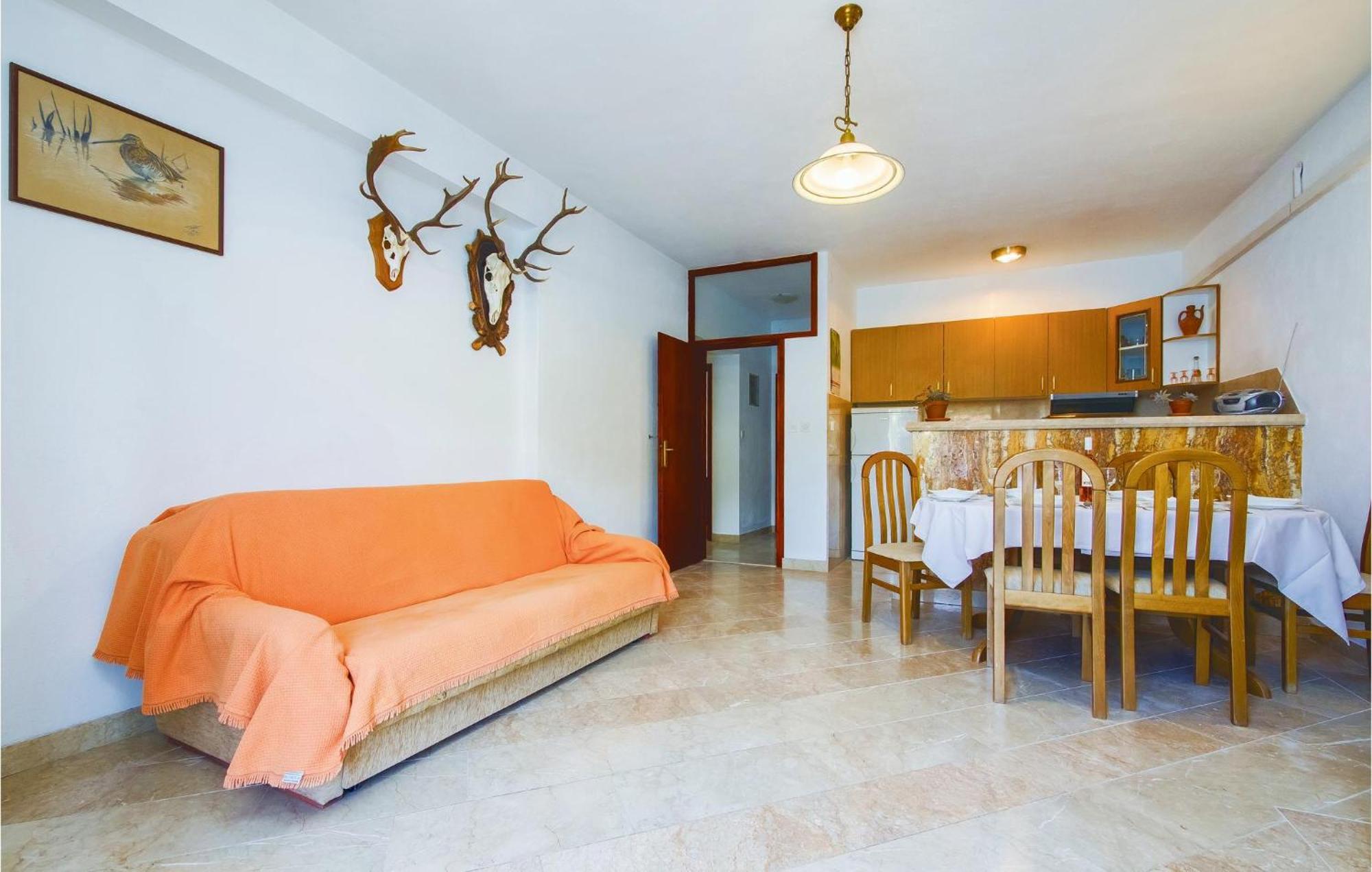 Beautiful Home In Pucisca With Wifi Ngoại thất bức ảnh