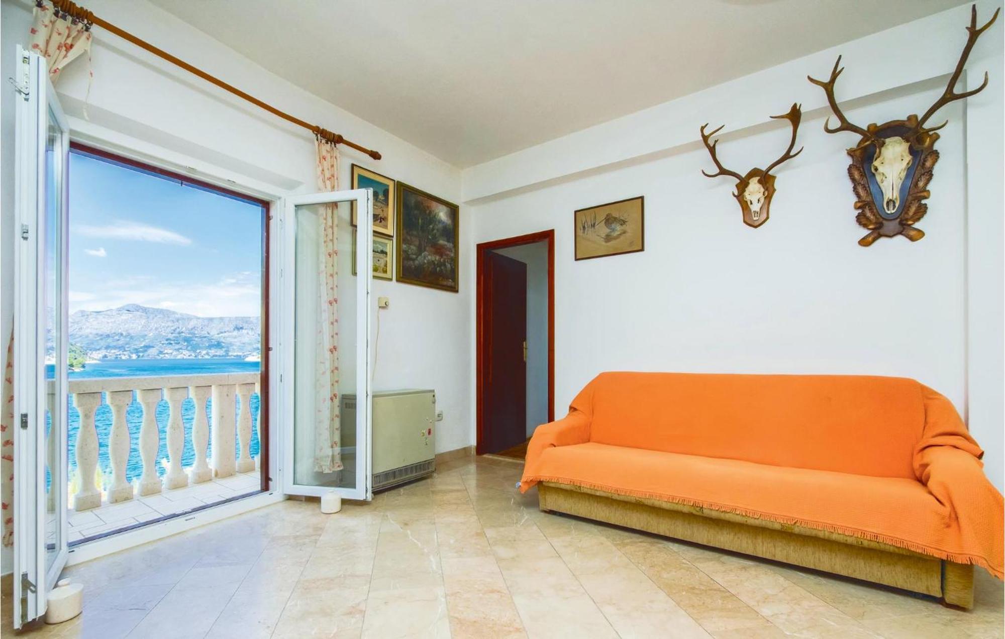 Beautiful Home In Pucisca With Wifi Ngoại thất bức ảnh