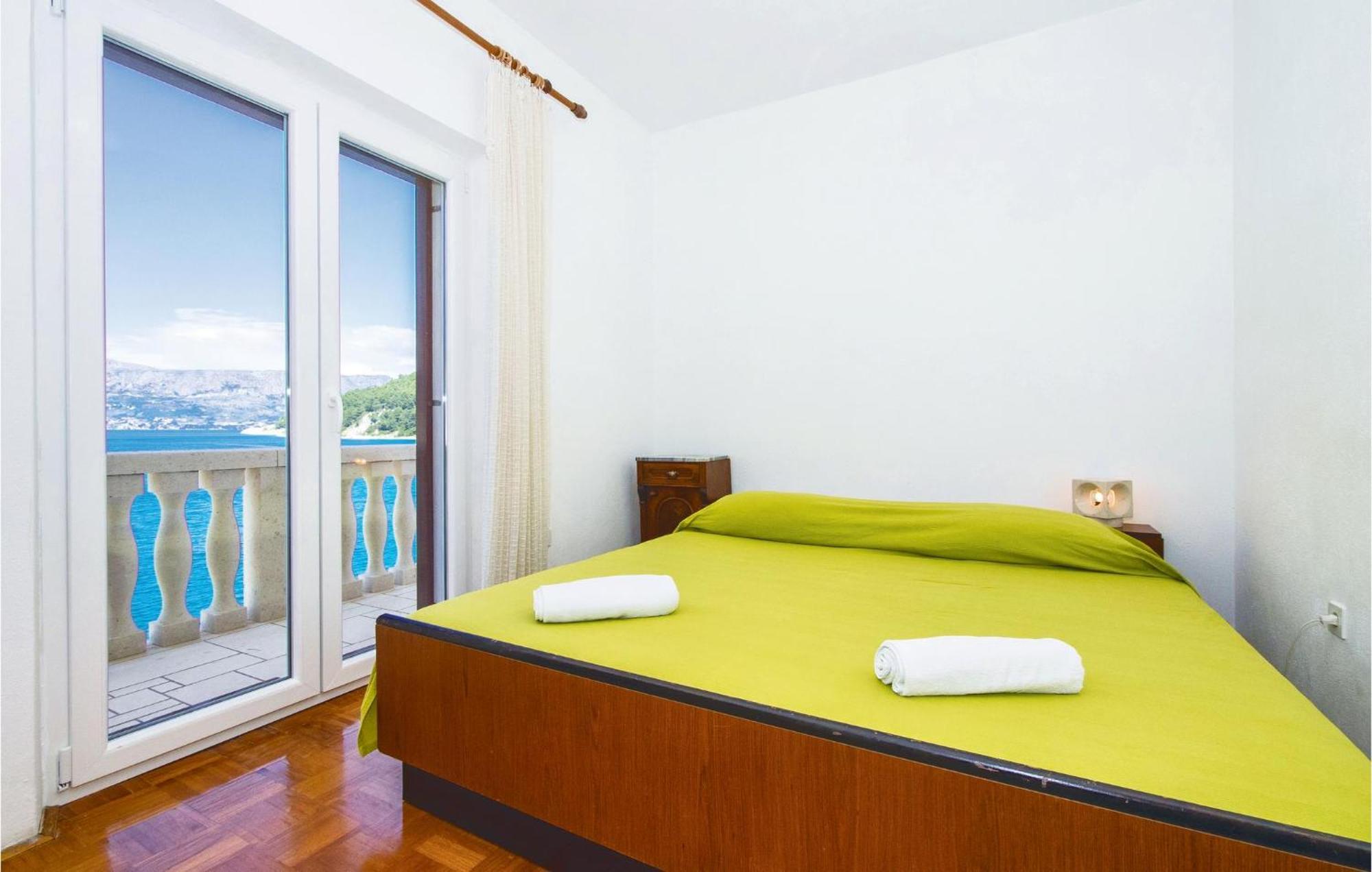 Beautiful Home In Pucisca With Wifi Ngoại thất bức ảnh